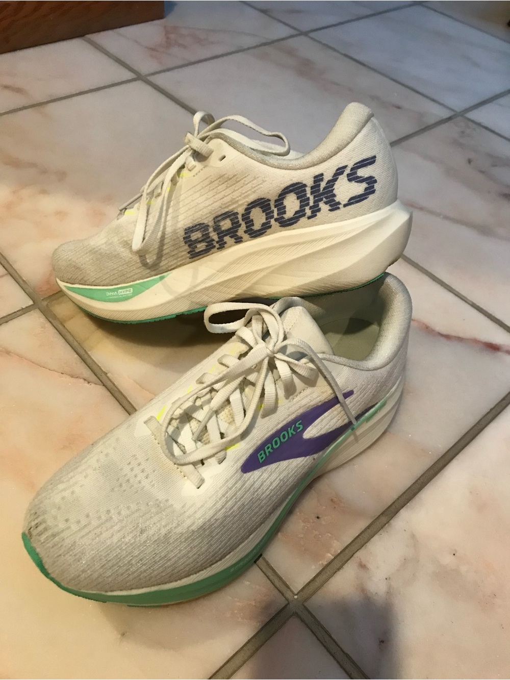 Brooks Ghost Amp W9